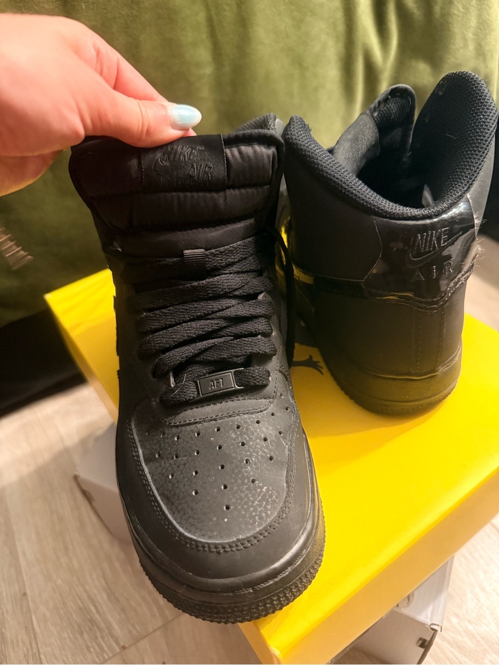 Nike Air Force 1 High GS Triple Black 6Y
653998-001